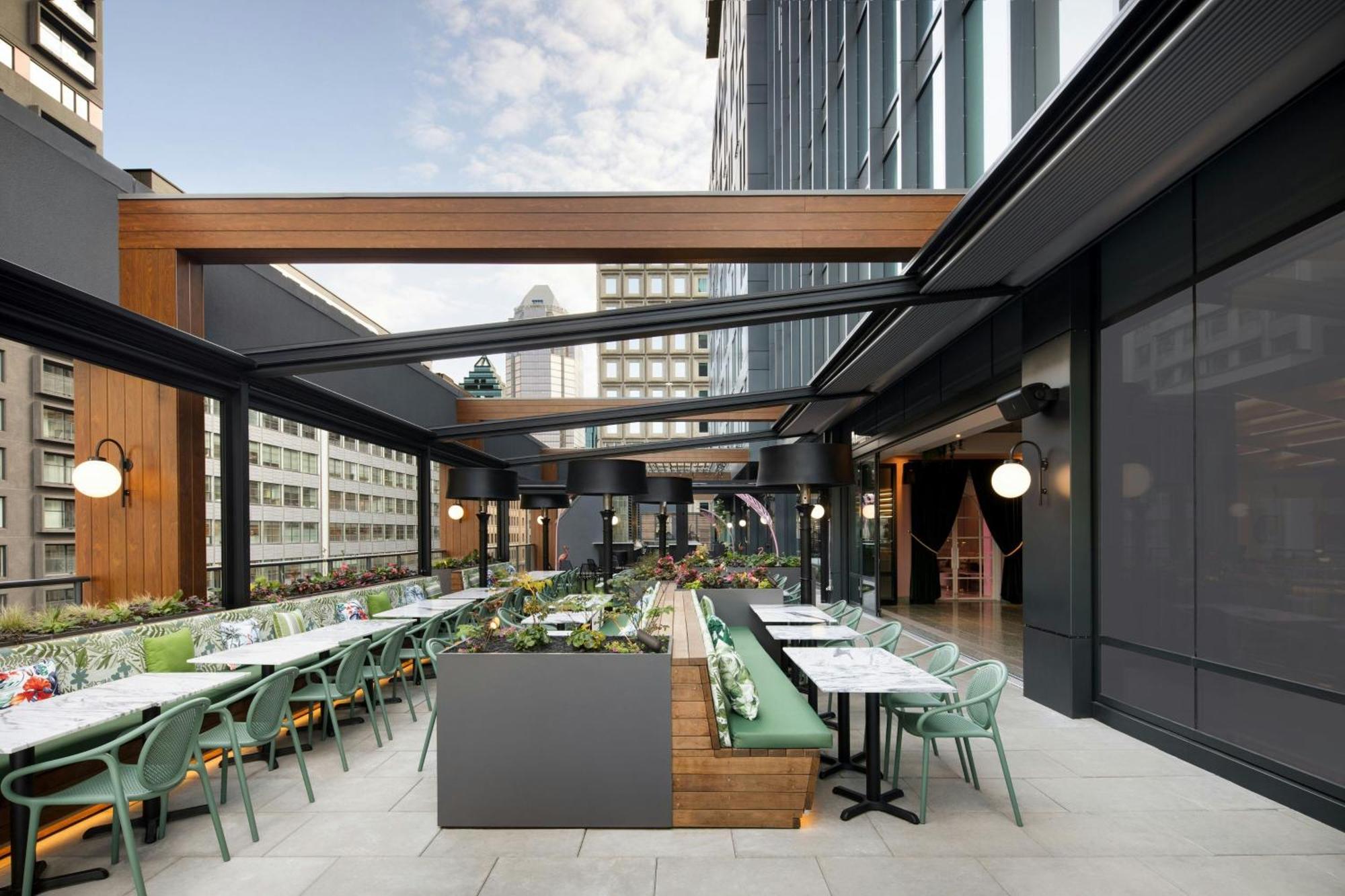 Honeyrose Hotel, Montreal, A Tribute Portfolio Hotel エクステリア 写真 The rooftop bar at The Standard London