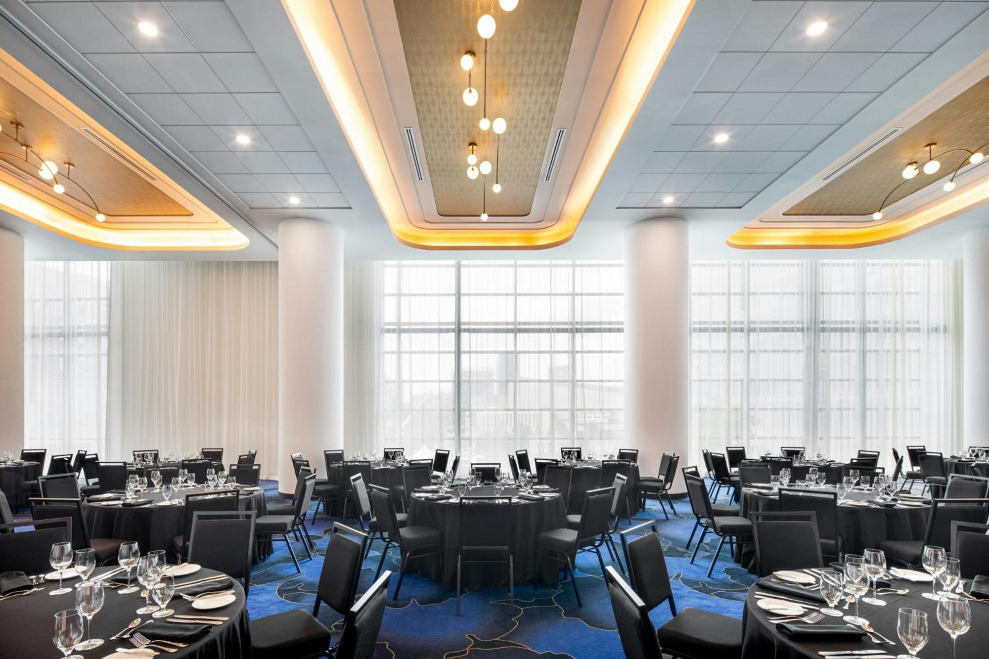 Honeyrose Hotel, Montreal, A Tribute Portfolio Hotel エクステリア 写真 The ballroom at the hotel